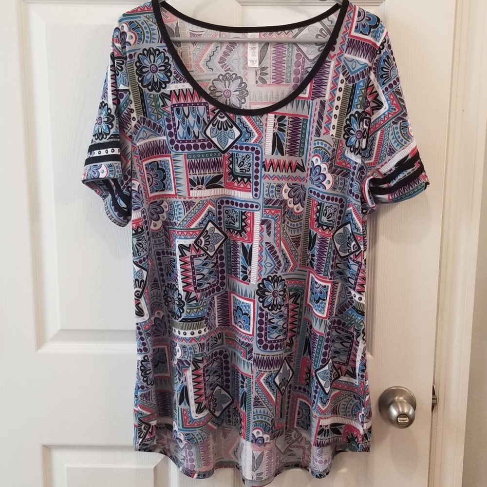 LulaRoe Classic T